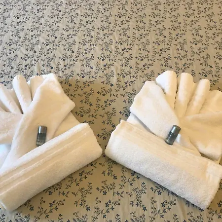 Bed & Breakfast In Love